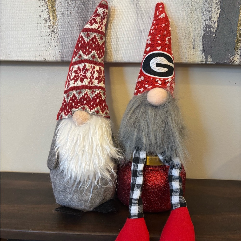 UGA Gnomes | Red and Gray Plush Toy with Gold Base